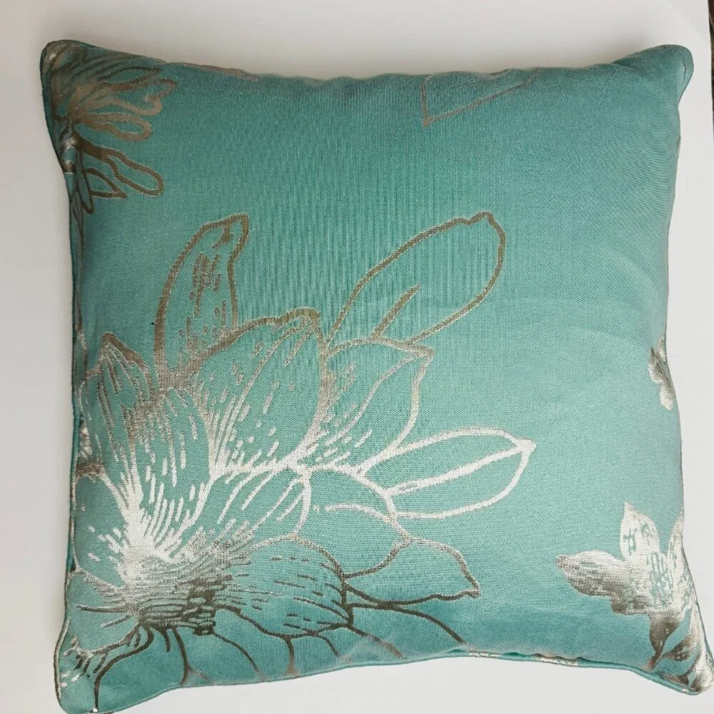 Pier 1 Pillow Double Pattern 18
